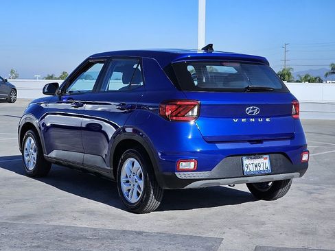 Used 2022 Hyundai Venue SE image 14
