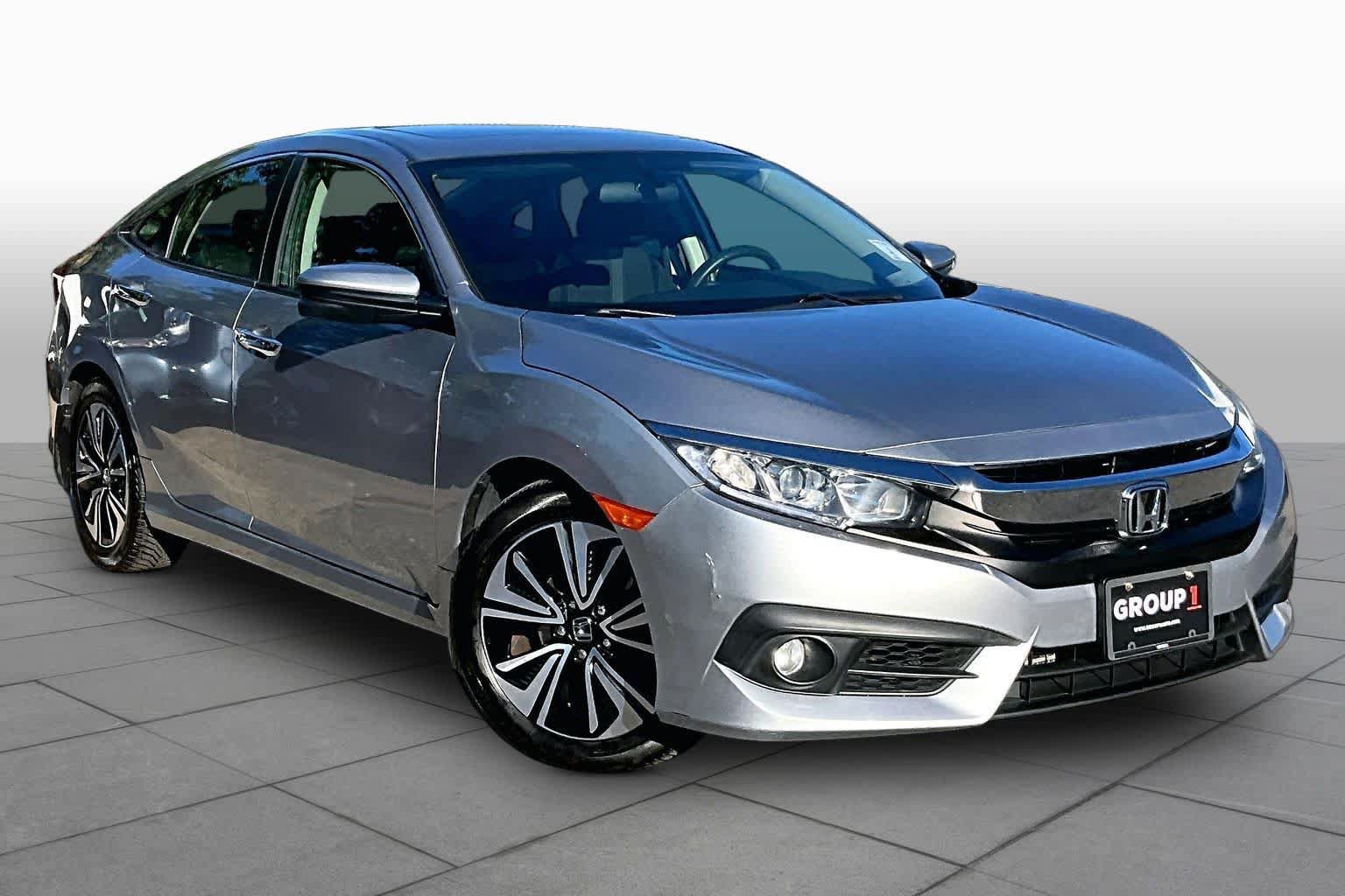 Used 2017 Honda Civic EX-T image 3