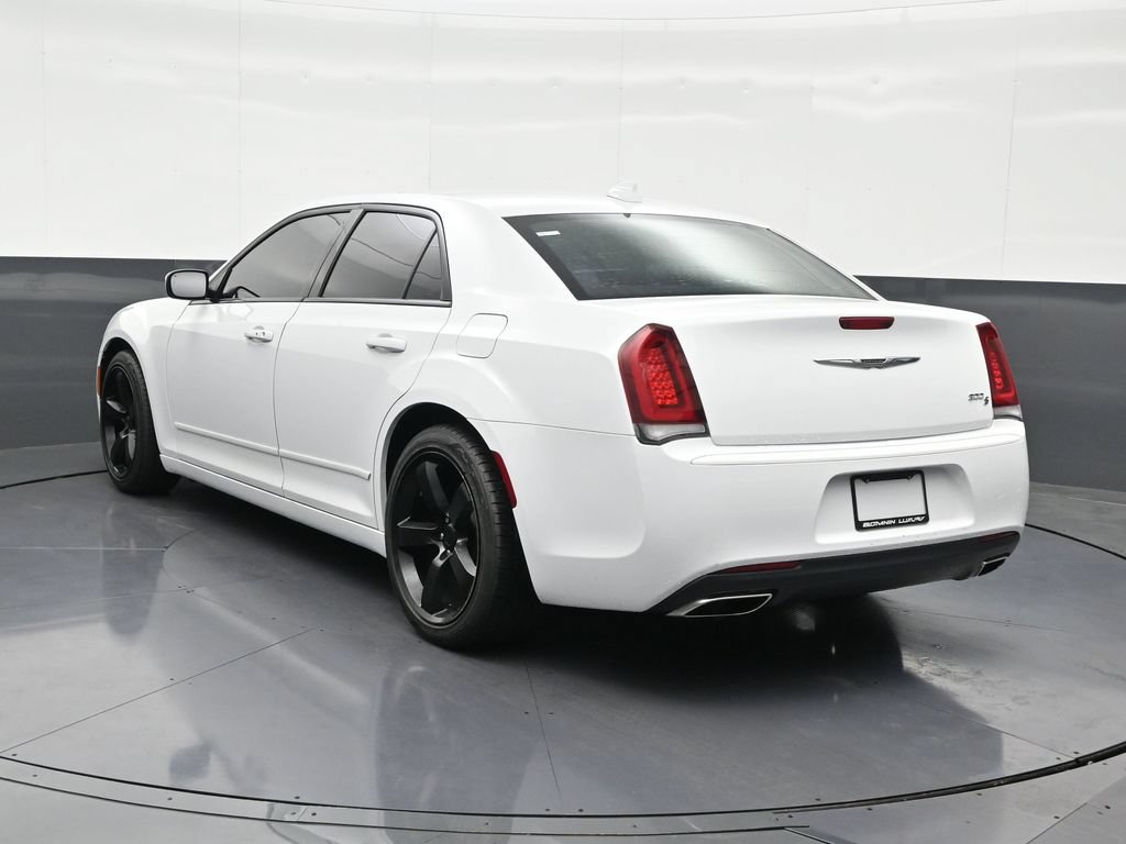 Used 2020 Chrysler 300 S RWD image 3