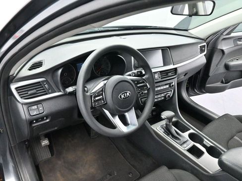 Used 2020 Kia Optima LX image 12