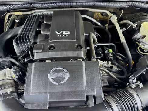 Used 2018 Nissan Frontier SV AWD/4WD image 34