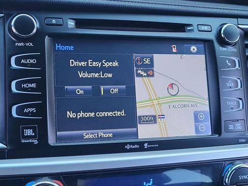 Used 2015 Toyota Highlander Limited image 25