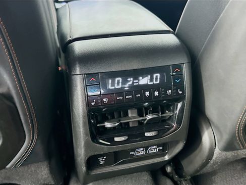 Used 2023 Jeep Grand Cherokee L Summit AWD/4WD image 27