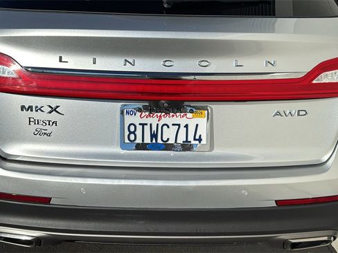 Used 2017 Lincoln MKX Reserve w/ Lincoln MKX Climate Package image 7