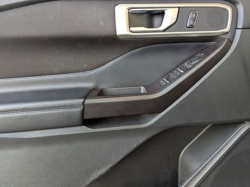 Certified 2020 Ford Explorer XLT image 12