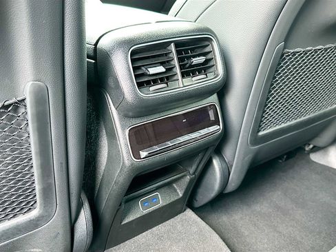 Used 2025 Mercedes-Benz GLS 450 4MATIC image 27