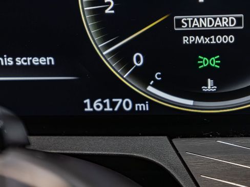 Used 2025 INFINITI QX80 Autograph image 17