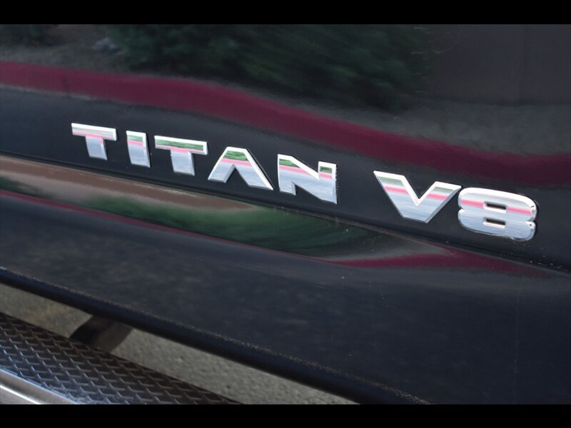 Used 2018 Nissan Titan SV w/ SV Convenience Package RWD image 52