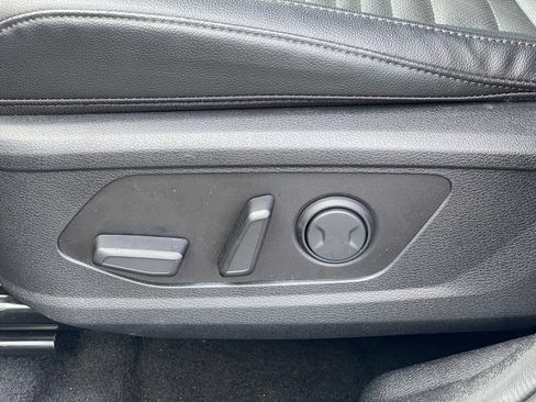 Used 2025 Kia Sportage SX AWD/4WD image 16