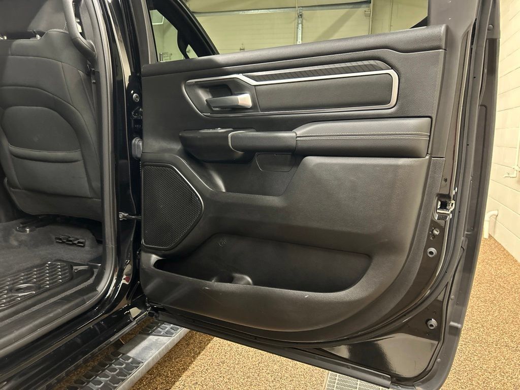 Used 2025 RAM 1500 Big Horn AWD/4WD image 15