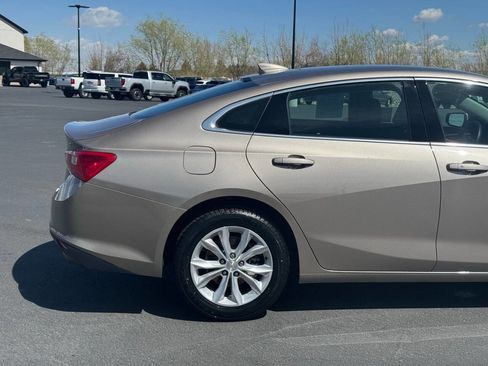 Used 2025 Chevrolet Malibu LT FWD image 5