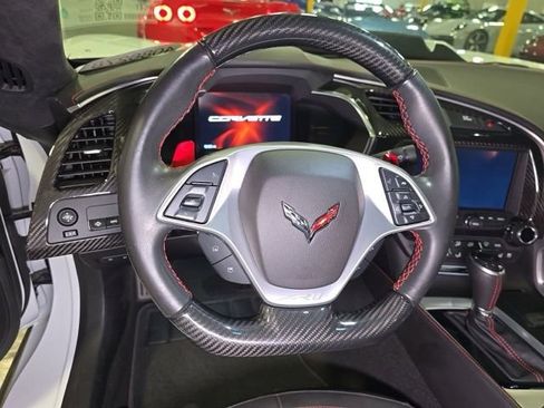 Used 2019 Chevrolet Corvette ZR1 RWD image 18