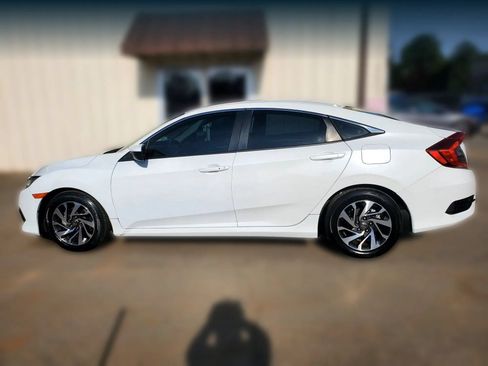 Used 2016 Honda Civic EX image 8