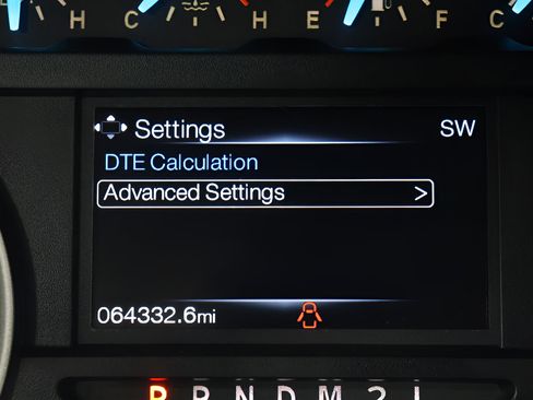 Used 2016 Ford F150 XLT w/ Trailer Tow Package RWD image 15