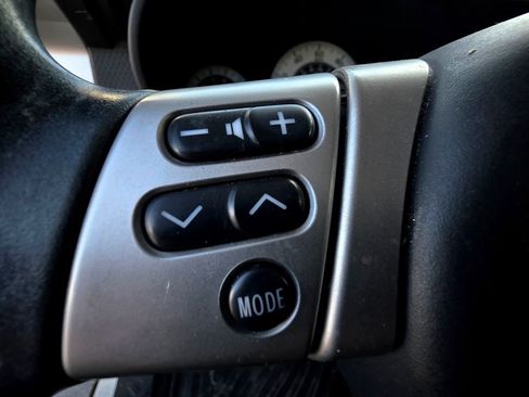 Used 2014 Toyota FJ Cruiser 4WD w/ Convenience Package image 16