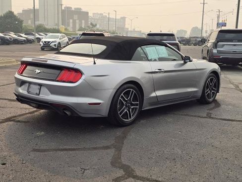 Used 2020 Ford Mustang Premium RWD image 4