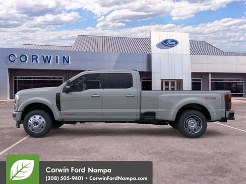 New 2026 Ford F450 Platinum w/ FX4 Off-Road Package AWD/4WD image 4