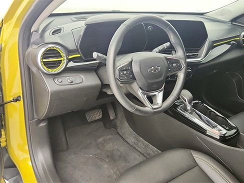 Used 2024 Chevrolet Trax ACTIV w/ Driver Confidence Package image 14