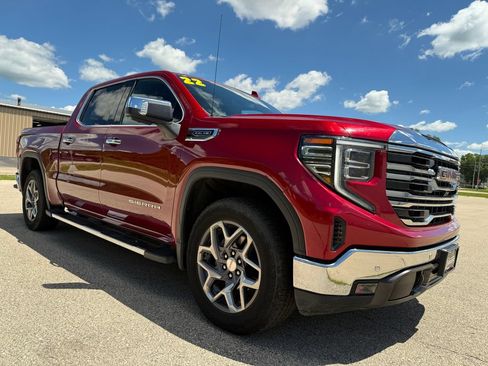 Used 2022 GMC Sierra 1500 SLT w/ SLT Premium Plus Package AWD/4WD image 3