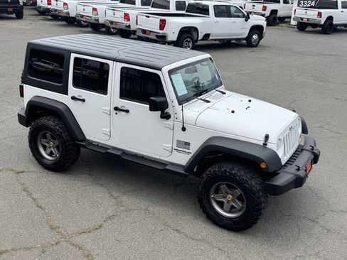 Used 2013 Jeep Wrangler Unlimited Sport AWD/4WD image 27