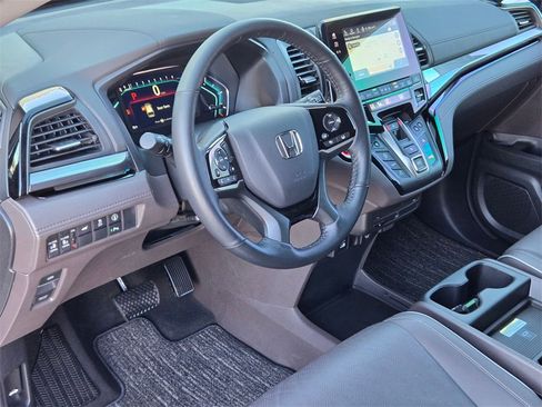 Used 2024 Honda Odyssey Elite image 10
