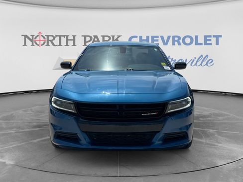 Used 2023 Dodge Charger SXT w/ Blacktop Package RWD image 2