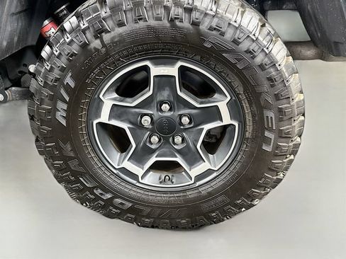 Used 2022 Jeep Gladiator Mojave w/ Cold Weather Group AWD/4WD image 31