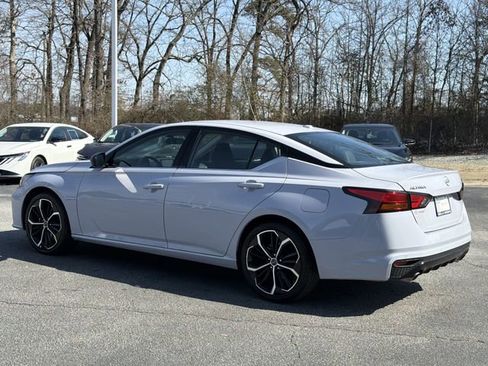 Certified 2024 Nissan Altima 2.5 SR FWD image 21