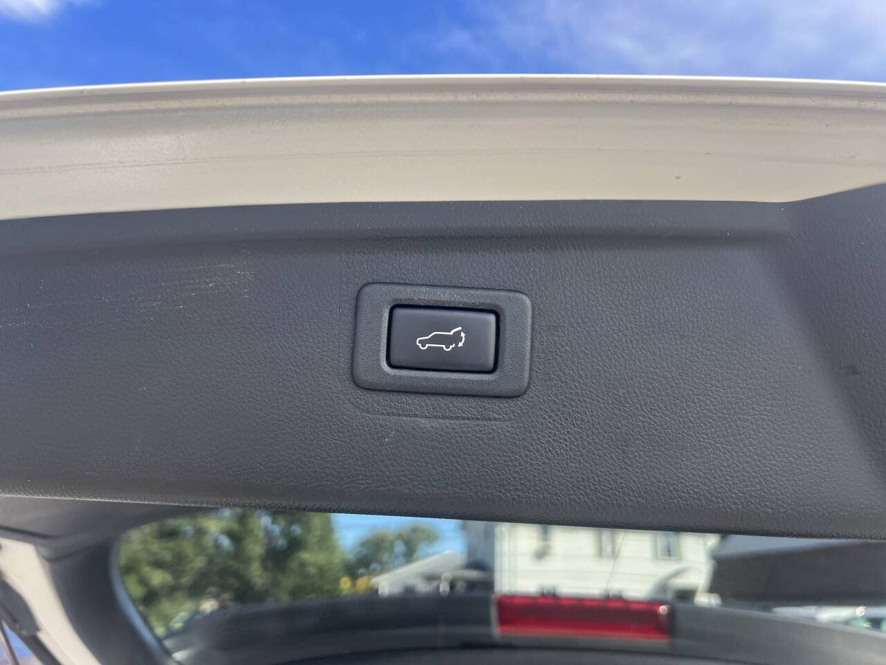 Used 2019 Subaru Outback 2.5i Limited AWD/4WD image 17
