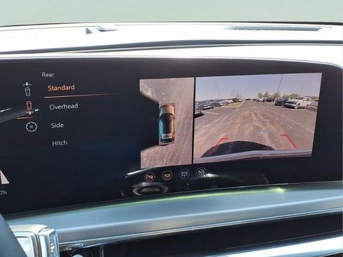 Used 2025 Cadillac Lyriq Luxury w/ LPO, Floor Liner Package AWD/4WD image 6