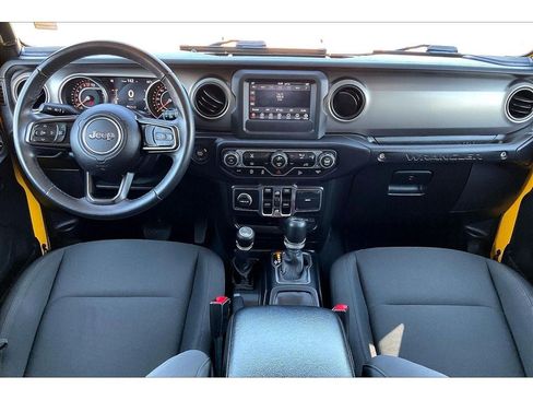 Used 2018 Jeep Wrangler Unlimited Sport S AWD/4WD image 17