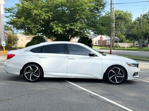 Used 2021 Honda Accord Sport image 7