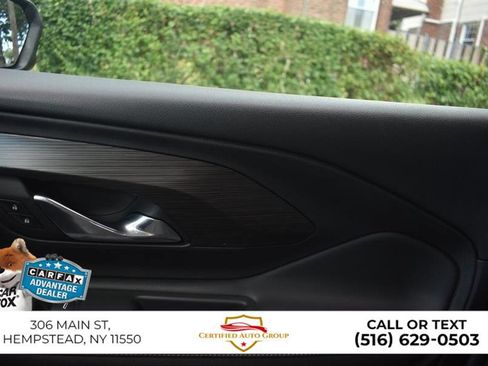 Used 2023 GMC Terrain SLT image 27