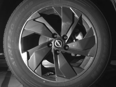 Used 2025 Nissan Rogue SV FWD image 13