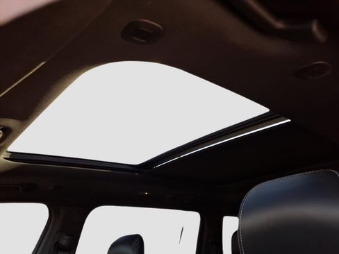 Used 2021 Jeep Grand Cherokee L Overland w/ Luxury Tech Group IV image 20