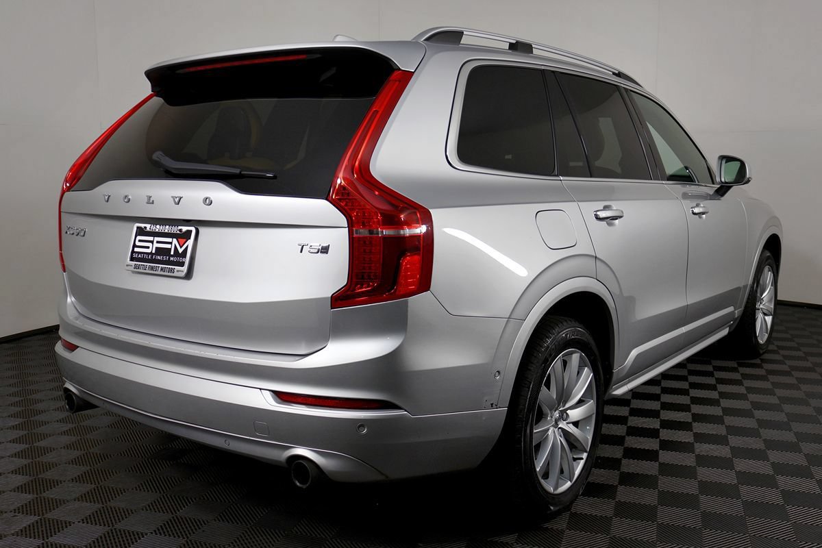 Used 2018 Volvo XC90 T5 Momentum w/ Convenience Package AWD/4WD image 9