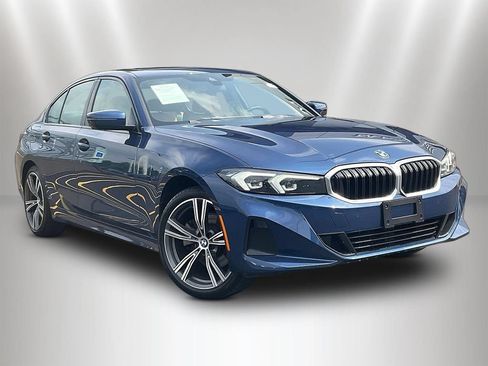 Used 2023 BMW 330i xDrive Sedan w/ Driving Assistance Package AWD/4WD image 3