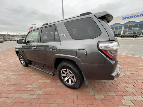 Used 2018 Toyota 4Runner TRD Off-Road Premium image 30