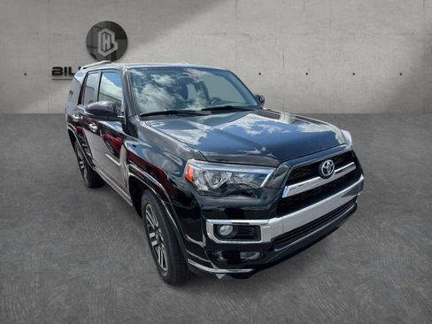 Used 2017 Toyota 4Runner Limited AWD/4WD image 3
