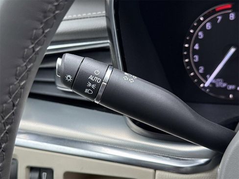 Used 2017 Cadillac XT5 Luxury w/ LPO, Wheel Lock Package image 29