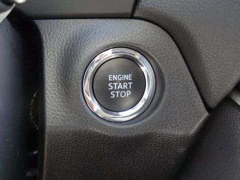 Used 2025 Toyota RAV4 XLE image 15