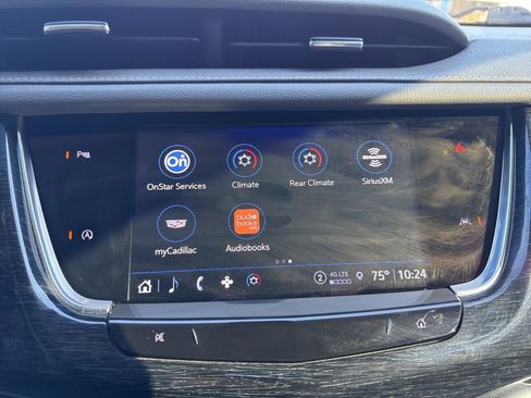 Used 2022 Cadillac XT6 Premium Luxury image 24