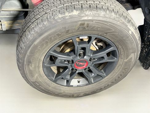 Used 2021 Toyota Tundra TRD Pro AWD/4WD image 32