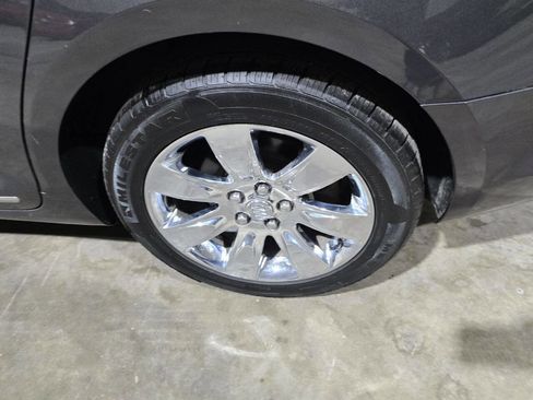 Used 2013 Buick LaCrosse Premium image 22