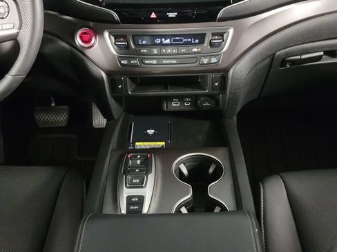 Used 2025 Honda Passport EX-L image 25