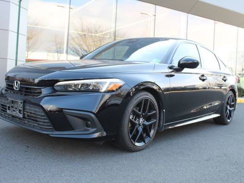 Used 2022 Honda Civic Sport image 1