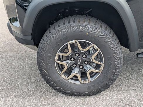 New 2026 Chevrolet Colorado ZR2 w/ Technology Package image 7