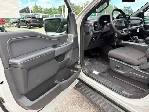 New 2026 Ford F150 XLT w/ XLT Black Appearance Package AWD/4WD image 11
