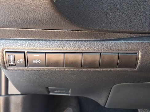Used 2025 Toyota Corolla LE FWD image 25