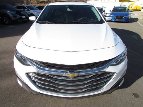 Used 2019 Chevrolet Malibu Premier image 3
